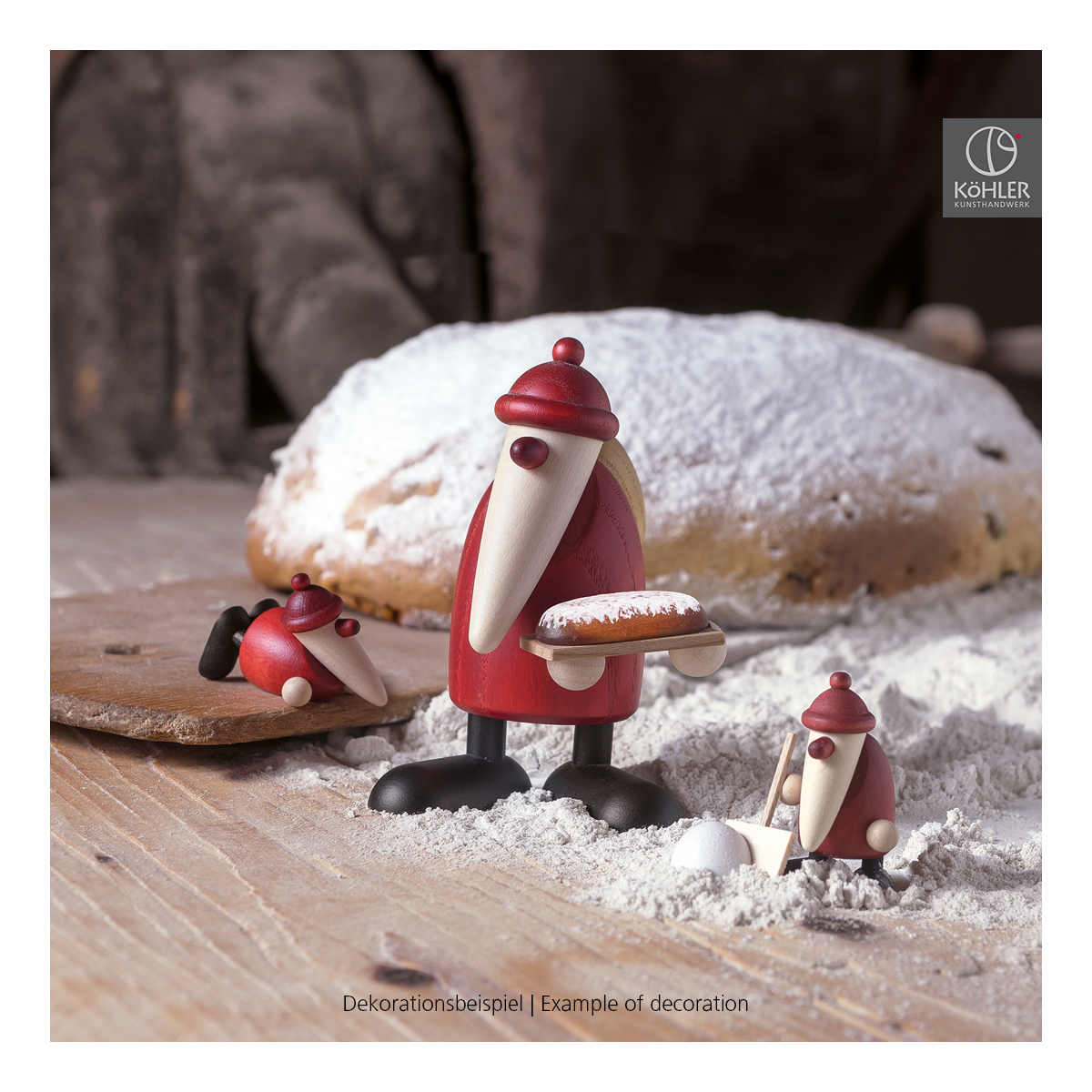 Weihnachtsmann mit Christstollen, klein