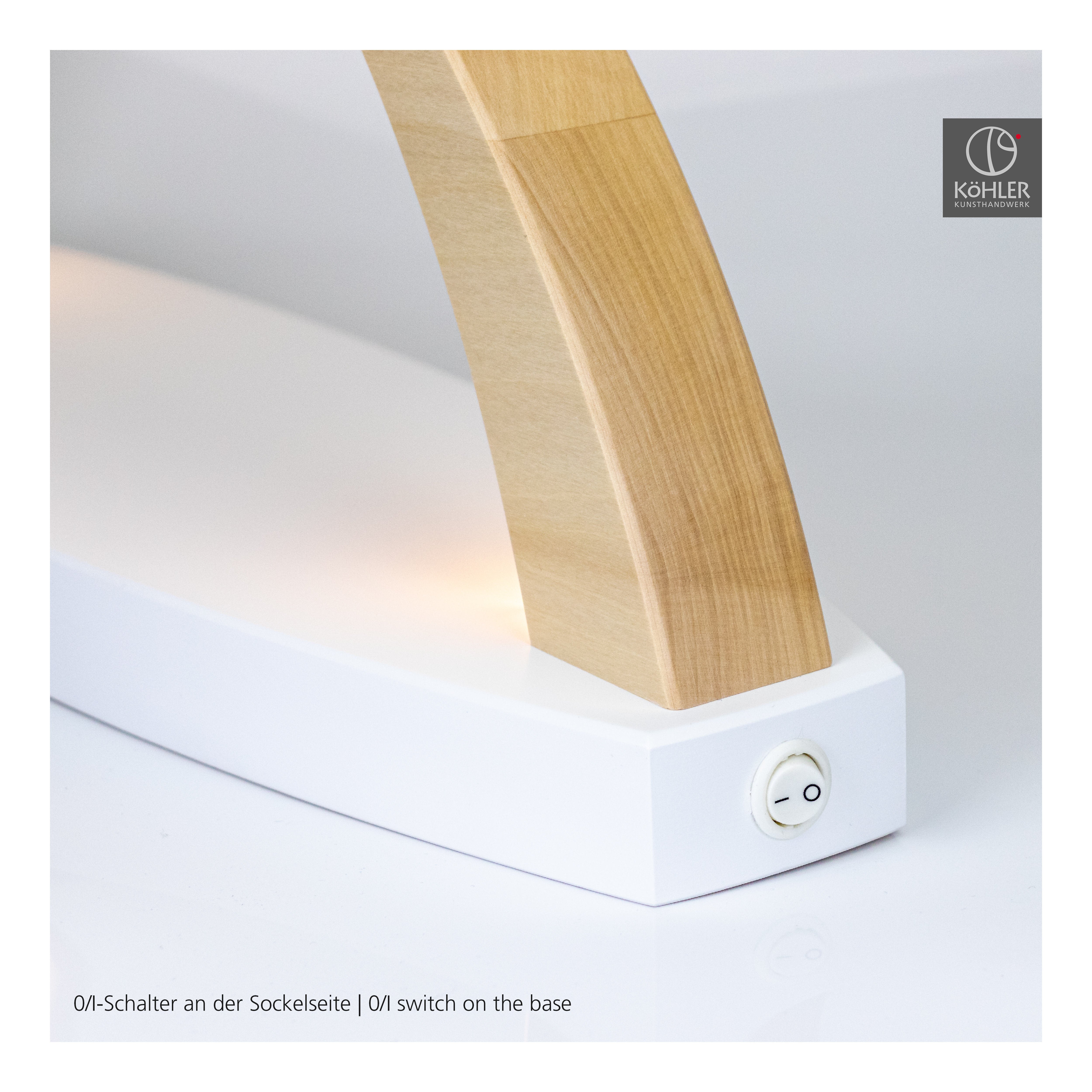 LED LichtBogen klein, Lindenholz natur, Sockel weiß