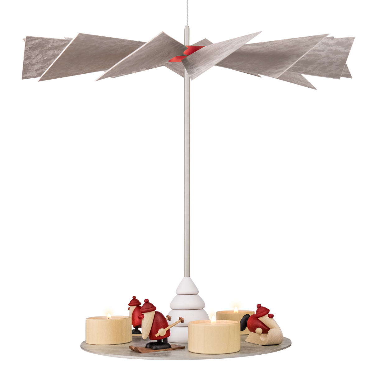 Hanging pyramid LUMA Vintage with 3 winter sports friends and winter tree in set